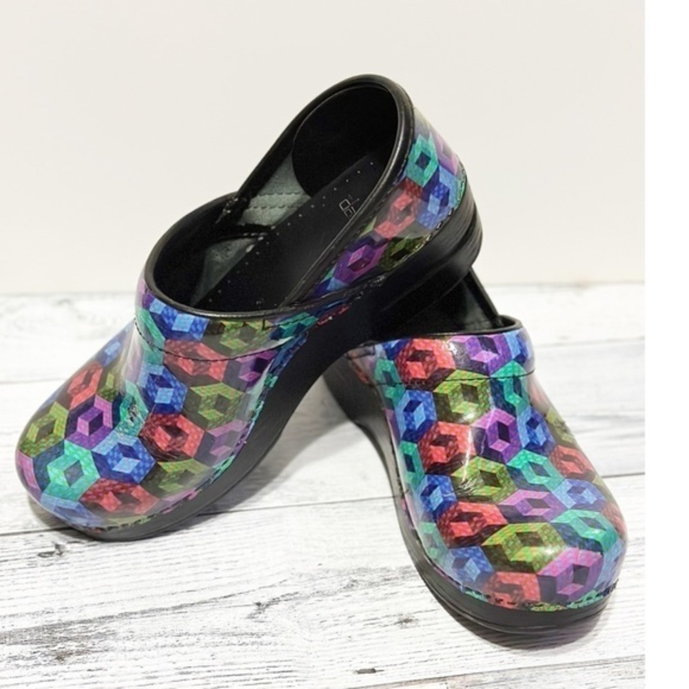 Dansko Professional – Geometric Patent Sz 37
